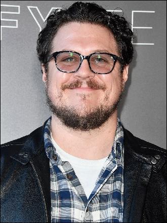 cameron-britton016 (828x1104, 269 kБ...)