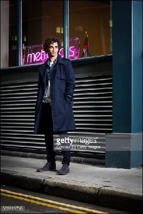 robert-sheehan006 (396x594, 57 kБ...)