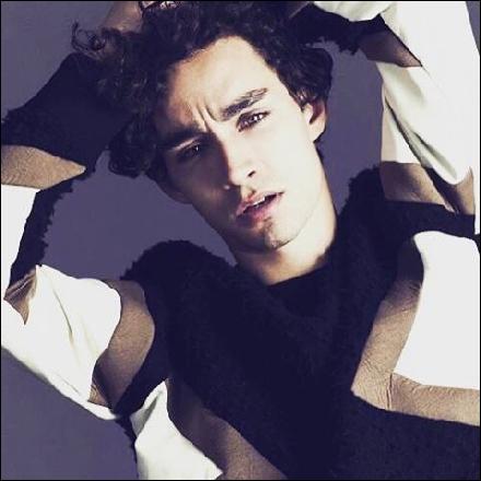 robert-sheehan046 (480x480, 36 kБ...)