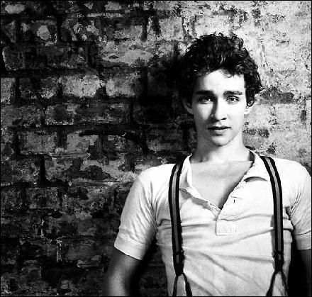 robert-sheehan108 (500x476, 84 kБ...)