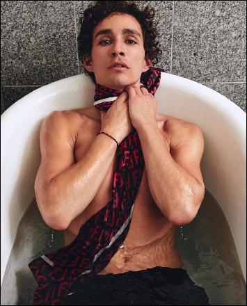 robert-sheehan129 (1080x1338, 228 kБ...)