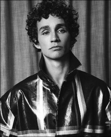 robert-sheehan130 (1080x1332, 197 kБ...)