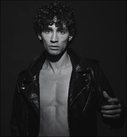 robert-sheehan137 (1080x1169, 112 kБ...)